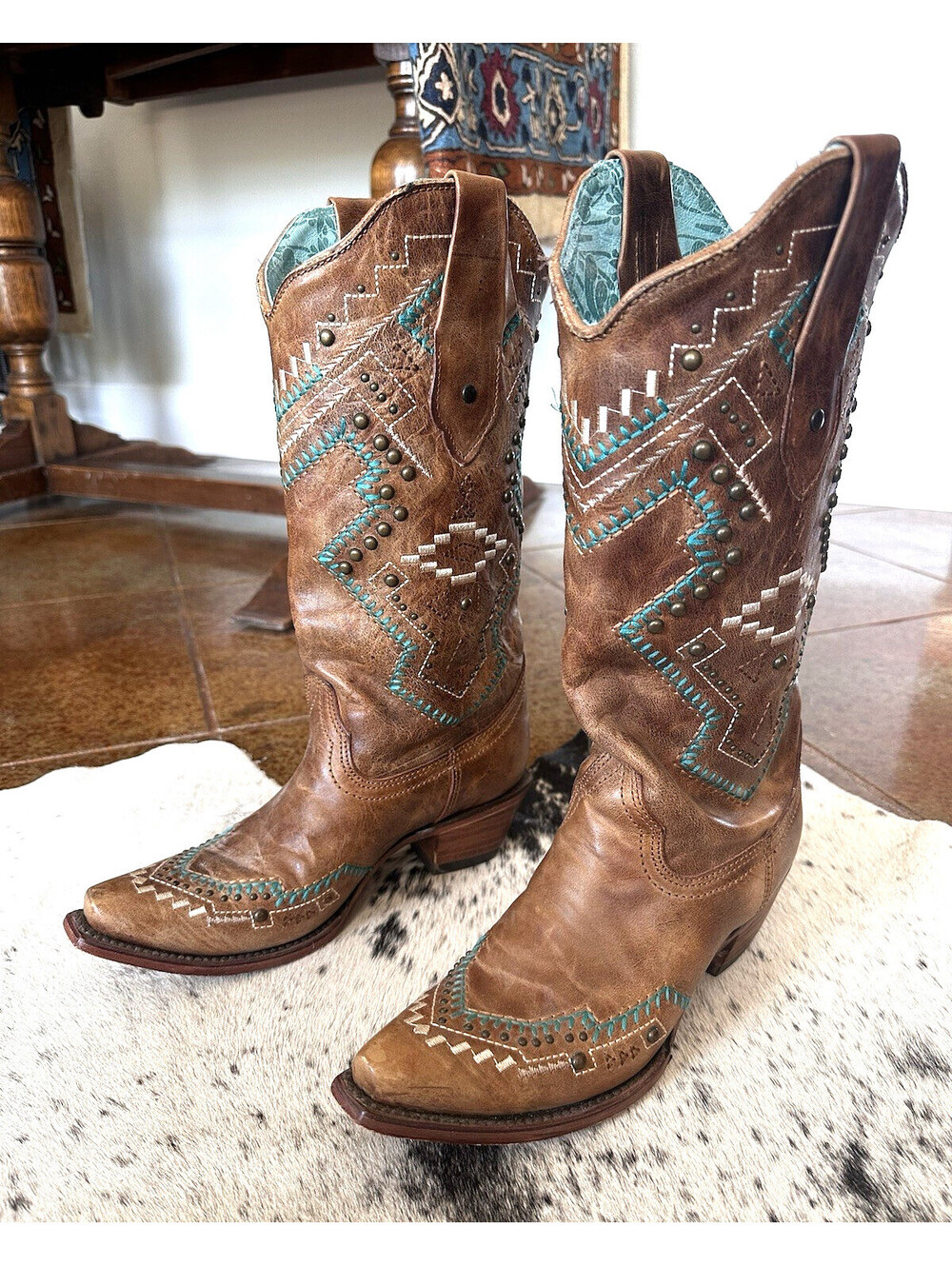 Corral Vintage Women's Boots Leather Turquoise Brown Stitching Studs